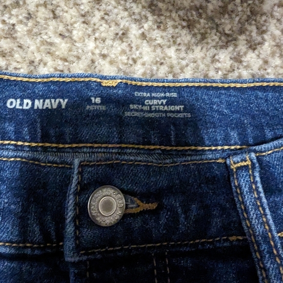 Extra High Rise Curvy Sky Hi Straight Jeans Distressed - Picture 9 of 11